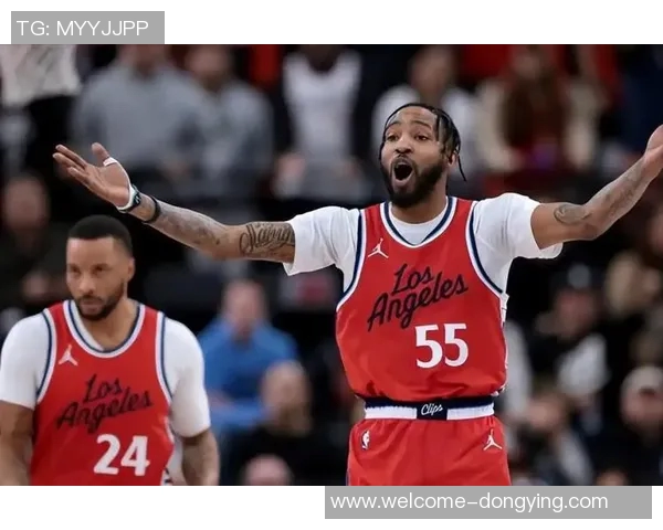 小琼斯专注比赛表现不在乎裁判判罚全力以赴追求胜利