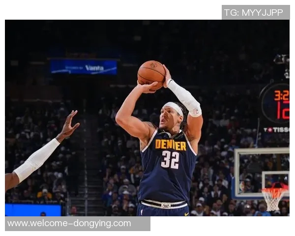 小阿德尔曼透露戈登出场时长超预期老里率先打破字母限制 小阿德尔曼透露戈登出场时长超预期老里率先打破字母限制