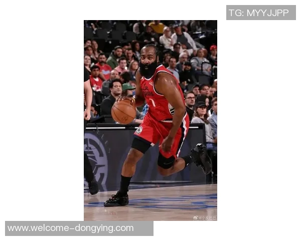 哈登首节表现回顾6投2中斩获9分1篮板4助攻1抢断展现全能风采